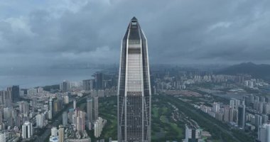 Shenzhen, Çin - 3 Haziran 2022: Shenzhen, Çin 'deki kentsel şehir manzarası
