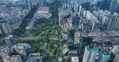 Shenzhen, Çin - 3 Haziran 2022: Shenzhen, Çin 'deki kentsel şehir manzarası