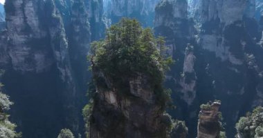 Zhangjiajie, Çin 'deki güzel dağ manzarası