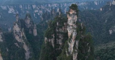 Zhangjiajie Ulusal Orman Parkı, Çin 'de güzel bir manzara.