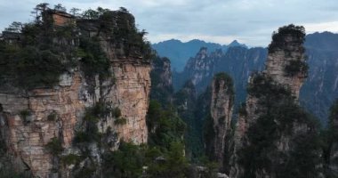 Zhangjiajie Ulusal Orman Parkı, Çin 'de güzel bir manzara.