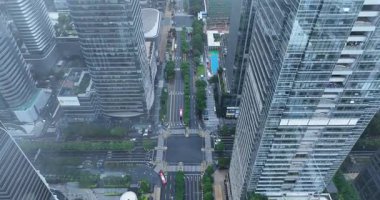 Chengdu, Çin - 02 Kasım 2025: Çin 'in Chengdu şehrinde şehir manzarası