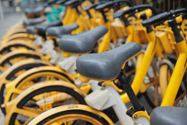 Sarı bisiklet Shenzhen şehrinde, Çin 'de