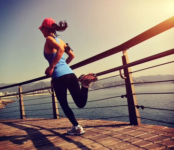 Young fitness woman running — Stock Photo, Image