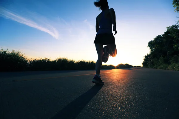 Fitness woman running — Stock Photo, Image