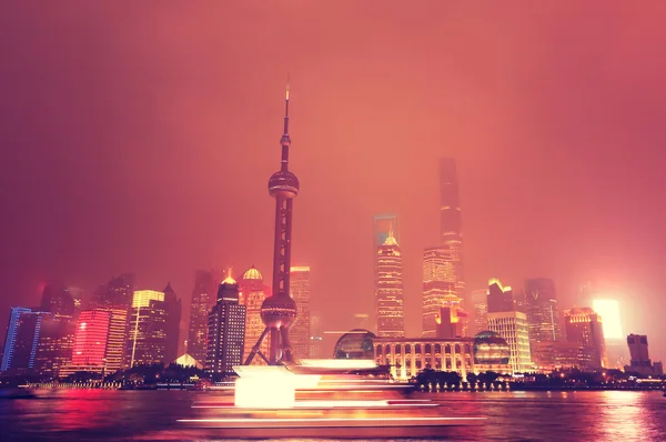 Shanghai skyline at night — Stock Photo, Image