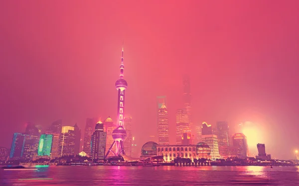 Shanghai skyline at night — Stock Photo, Image