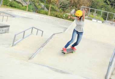 skatepark kaykay kadına