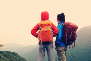 Backpackers adlı dağ tepe