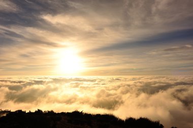 Sunrise güzel bulutlar