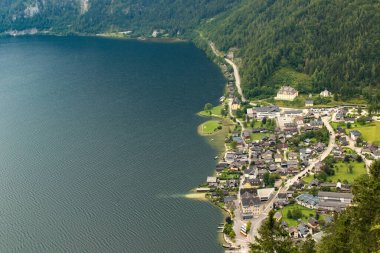 Hallstatt 'taki şehrin havadan görüntüsü