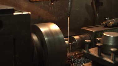 Torna endüstriyel bir fabrikada iş yapacak.