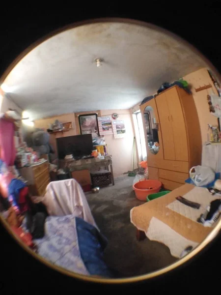 Habitasin multiusos compartida sin nadie present, tomada con lente ojo de pez