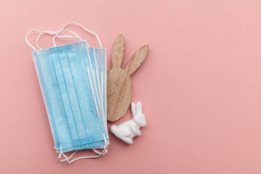 Paskalya ilkbaharı Coronavirus geçmişi. Paskalya tavşanlı koruyucu yüz maskesi