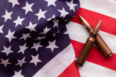Birleşik Devletler yıldız ve çizgili bayrağında mermi mühimmatı