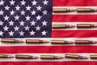 Birleşik Devletler yıldız ve çizgili bayrağında mermi mühimmatı
