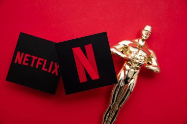 LONDON, İngiltere - Nisan 2021: Netflix çevrimiçi buharlı hizmet logosu