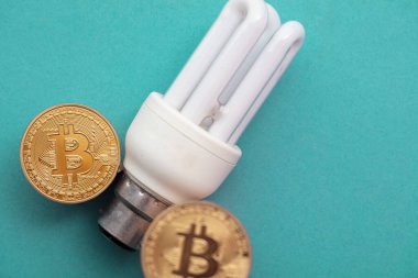 Bitcoin kripto eko sürdürülebilirlik kavramı. Ampullü sikke