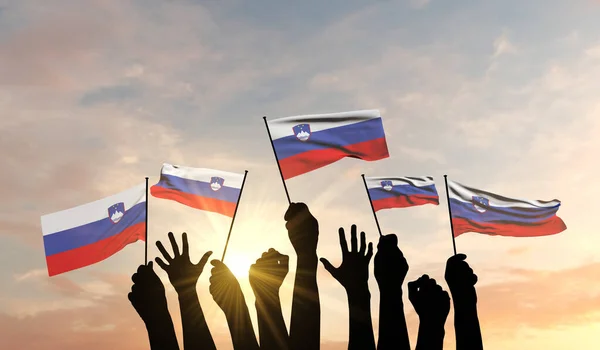 Силует рук підняв махання словенського прапора з гордістю. 3D Рендерінг — стокове фото
