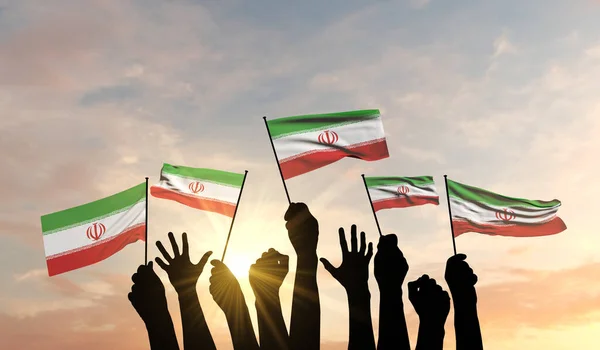 Силуэт оружия с гордостью размахивал иранским флагом. 3D рендеринг — стоковое фото
