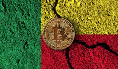 Bitcoin kripto bozuk para ve kırık Benin bayrağı. Kripto kısıtlamaları