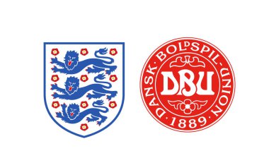 LONDON, İngiltere - Temmuz 2021: İngiltere ve Danimarka milli futbol takımı rozetleri