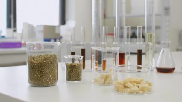 Cbd Yağı Kenevir Tohumu Terpenler Laboratuvar Masasında — Stok video