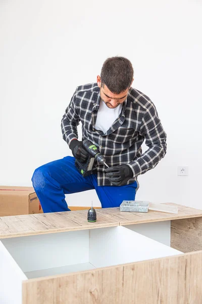 Carpenter Screwing Screws Assembling Parts Kitchen Electric Screwdriver Him Room — Stock Photo, Image