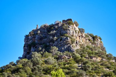 Valldigna 'daki Benifairo de la Valldigna dağındaki Marinyen Şatosu' nun İslam tahkimatının altında güzel bir manzara var.