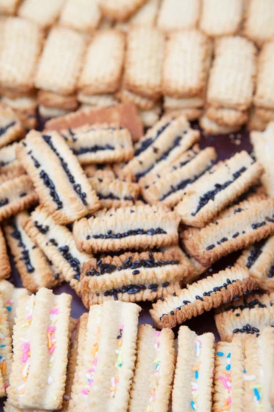 Freshly baked vanilla cookies cooling off — Stock Photo, Image