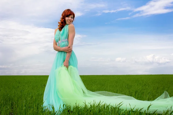 De godin van het veld, het meisje - lente-zomer. — Stockfoto