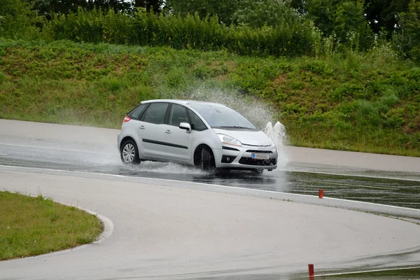 Skid denetim uygulama ve sürüş eğitim — Stok fotoğraf