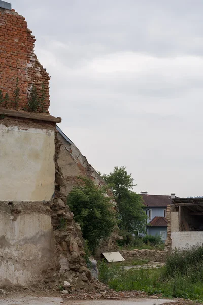 Altes Haus verfällt — Stockfoto