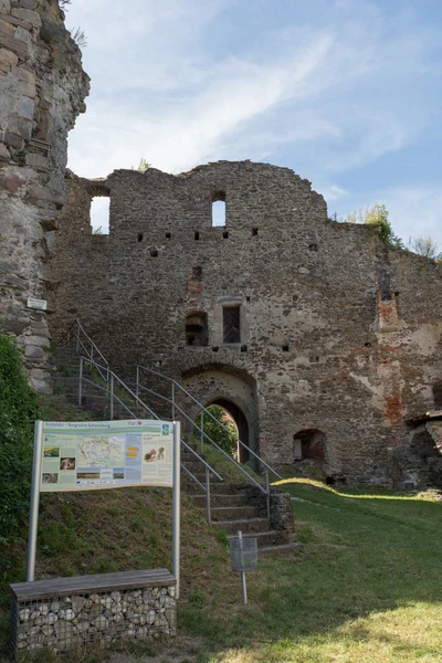 Ενδιαφέροντα ερείπια Schaunberg — Φωτογραφία Αρχείου