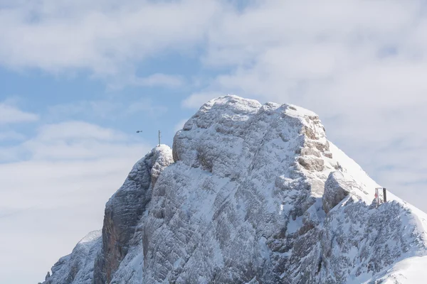 Mountaintop in snow - Dachstein Mountains — Stock Photo, Image