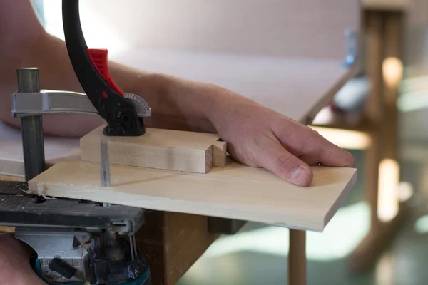 Carpenter working with Jigsaw — Stock Photo, Image