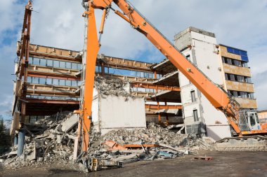 büyük konut kompleksi yıkıldı