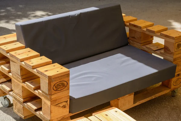 modern mobilya, ahşap palet - Upcycling yapılan