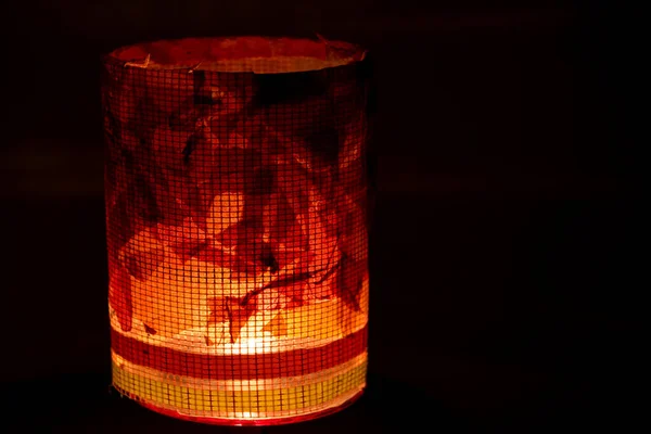 Lampada Comodino Luminosa Rossa Decorata Con Carta Velina Luce Romantica — Foto Stock