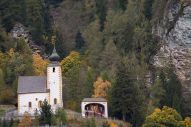 Seçme Sanctuary önünde bir dağ - Avusturya