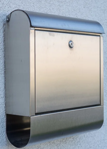 Metalowe nowoczesne skrzynki pocztowej — Zdjęcie stockowe