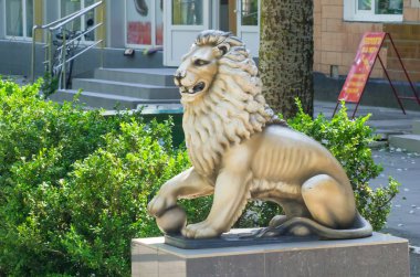 Şehir sokakları (aslan dekorasyon unsurları)