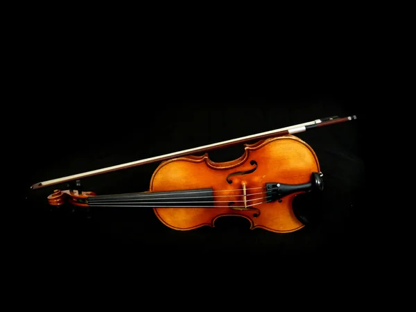 Fundo musical com notas e violino — Fotografia de Stock