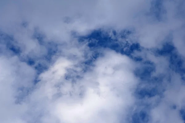 Textura do céu azul com nuvens — Fotografia de Stock