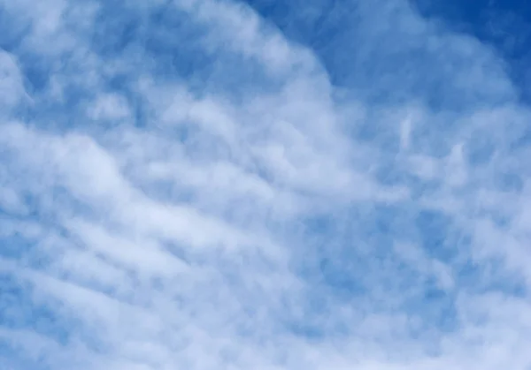 Textura do céu azul com nuvens — Fotografia de Stock