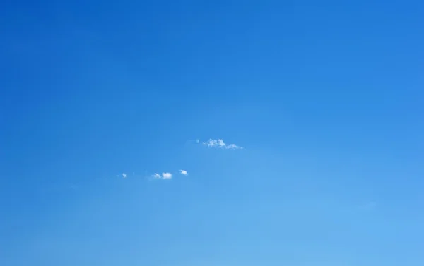 Tekstura błękitnego nieba z chmurami Zdjęcia Stockowe bez tantiem