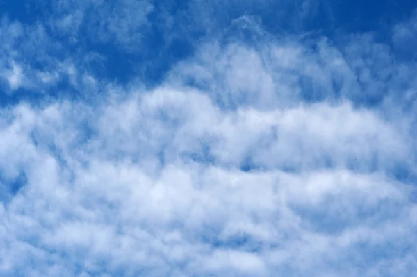 Textura do céu azul com nuvens — Fotografia de Stock