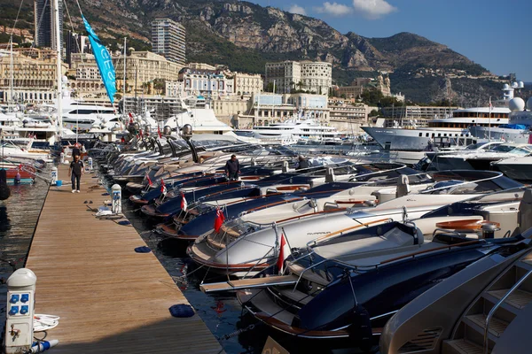 Monaco, Monte-Carlo, 25.09.2008: Yacht Show, Port Hercule, luxur — Fotografia de Stock