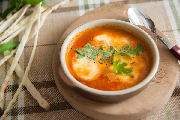 Sabroso borsch rojo ucraniano — Foto de Stock