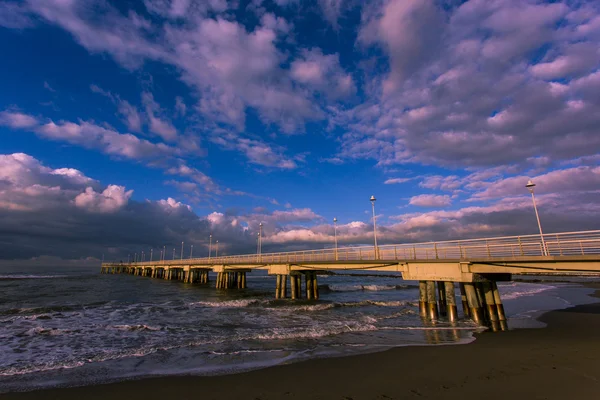 El muelle al amanecer —  Fotos de Stock